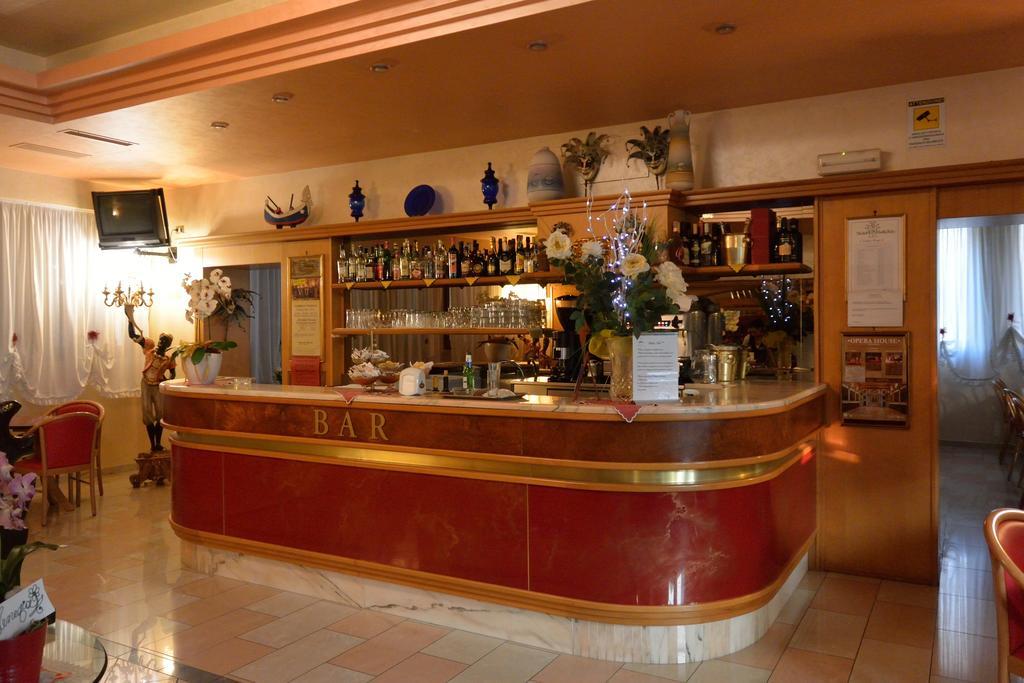 Hotel Belle Arti Венеция Экстерьер фото