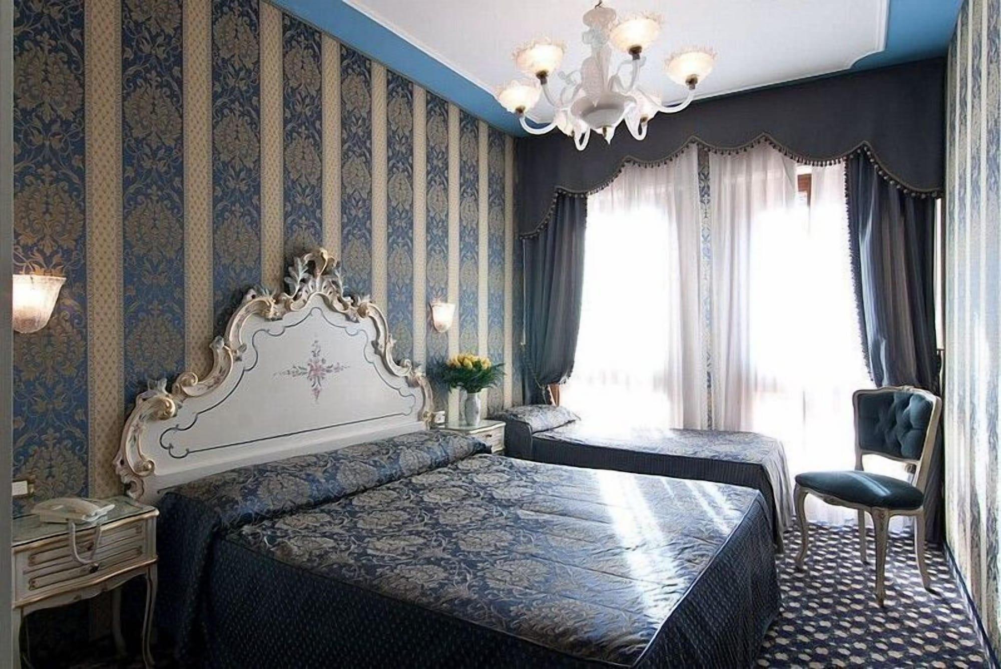 Hotel Belle Arti Венеция Экстерьер фото