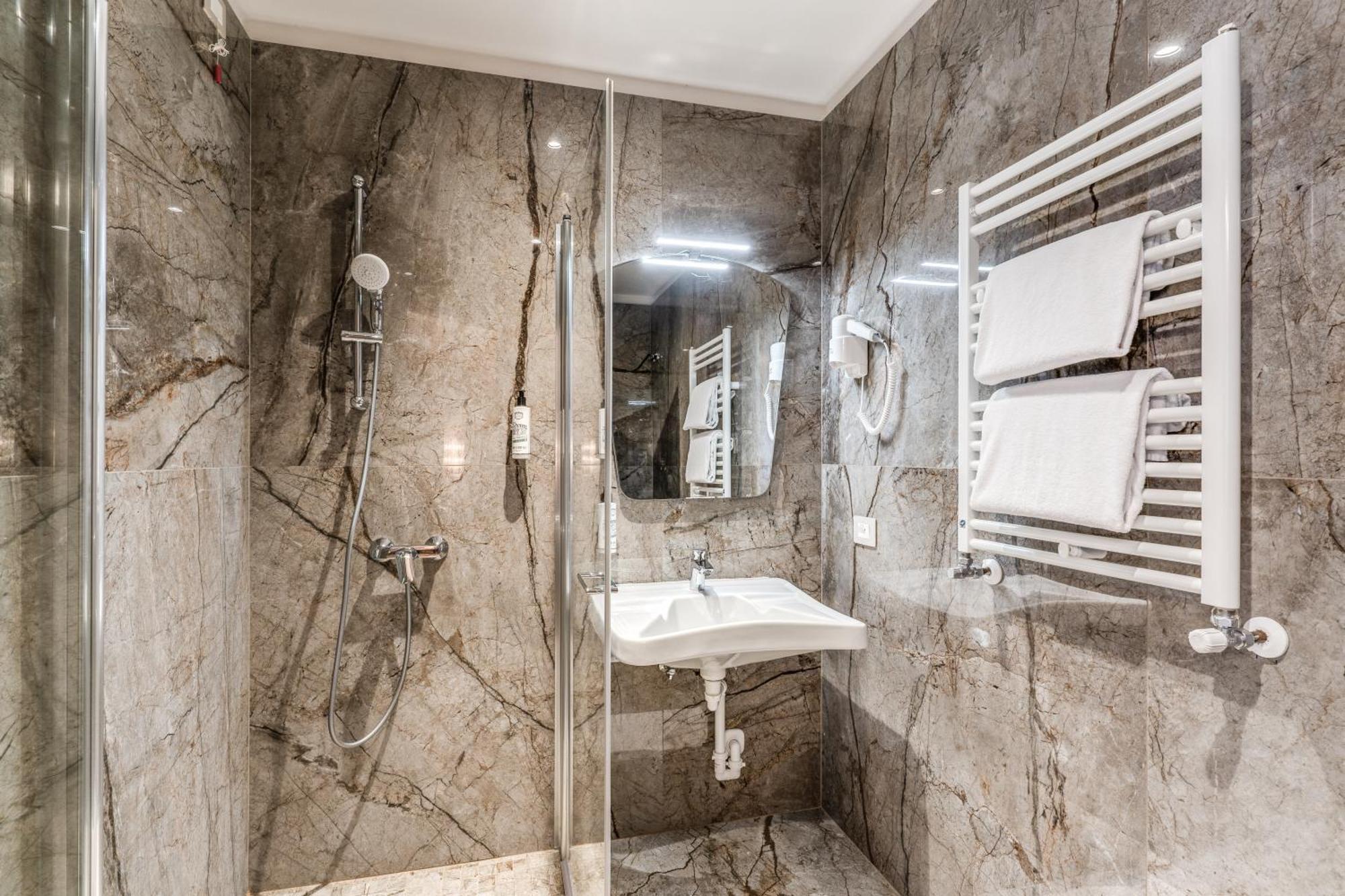 Hotel Belle Arti Венеция Экстерьер фото