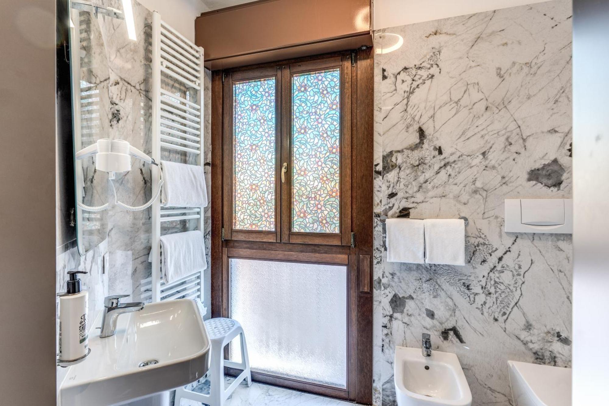 Hotel Belle Arti Венеция Экстерьер фото